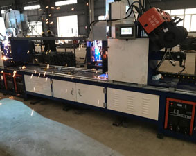 Automatic welding machine